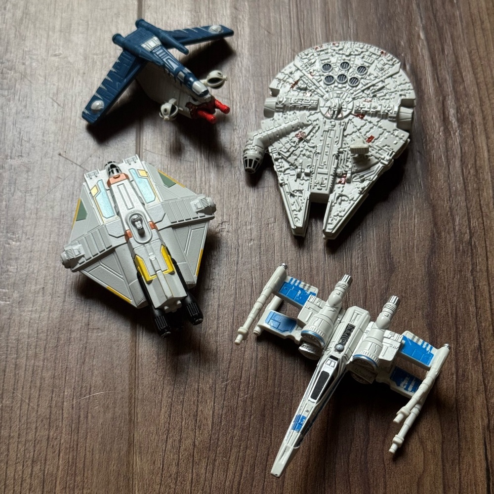 Hot wheels start wars 4 ships